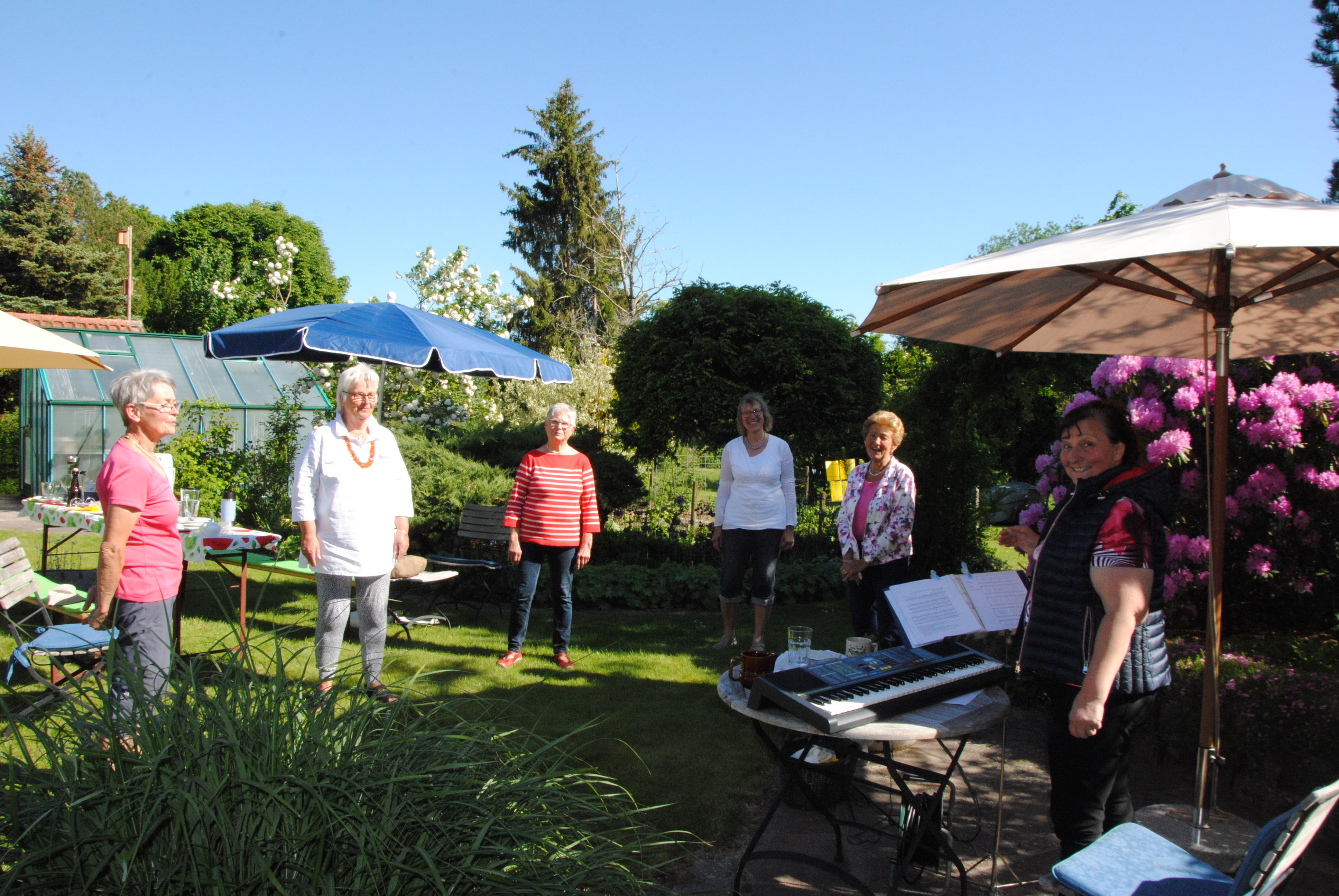 Sängerstammtisch im Garten der Chorleiterin des Liederkranz Leutkirch